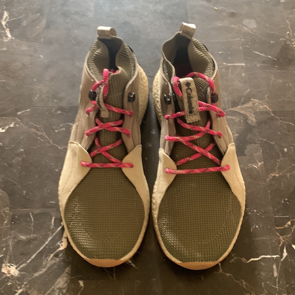 Women’s adidas hikers worn once! Size 8.5 waterproof, Out dry. - Picture 2 of 8